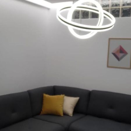 טיראנה 2A Near Blloku Area Apartment מראה חיצוני תמונה