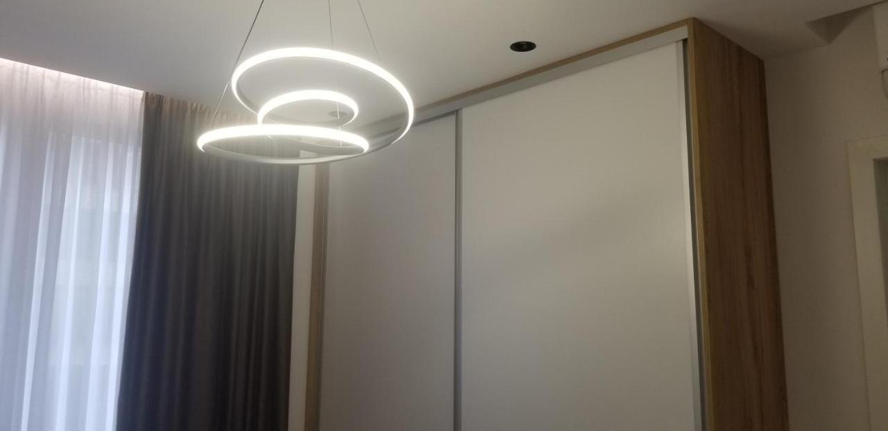 טיראנה 2A Near Blloku Area Apartment מראה חיצוני תמונה