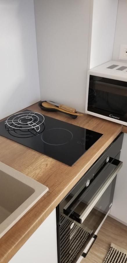טיראנה 2A Near Blloku Area Apartment מראה חיצוני תמונה